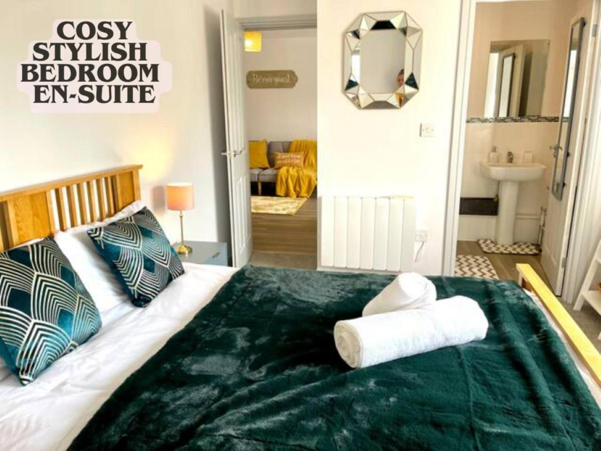 Stylish Cosy And Bright Apartment - Fantastic Location - Perfect For Business Or Solo Travellers Bishop's Stortford Kültér fotó